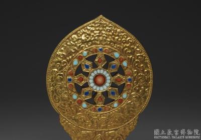 图片[3]-Gilt porcelain monstrance with the Wheel of the Law/ Dharmachakra in fencai painted enamels, Qing dynasty,  Jiaqing reign (1796-1820)-China Archive